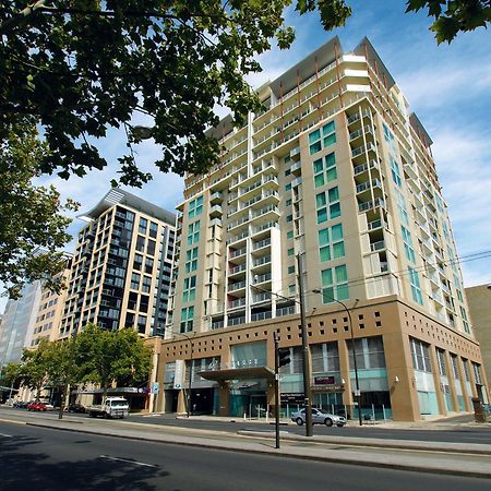 Oaks Adelaide Embassy Suites Bagian luar foto