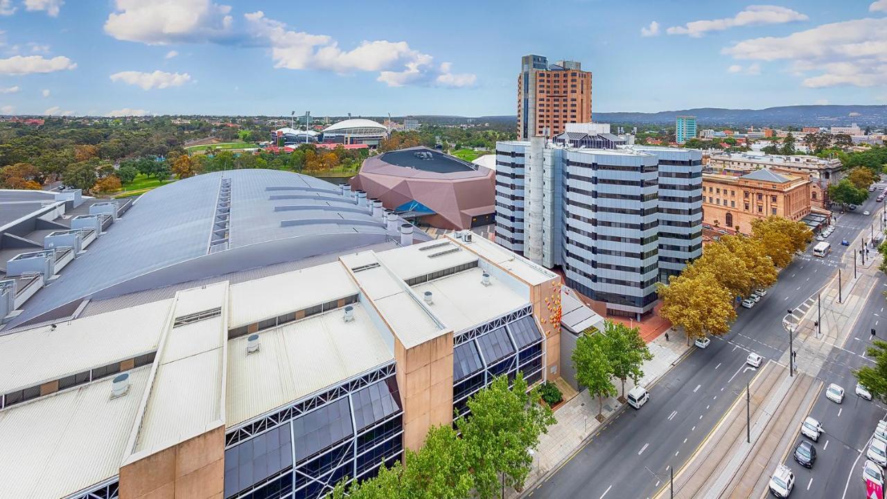 Oaks Adelaide Embassy Suites Bagian luar foto