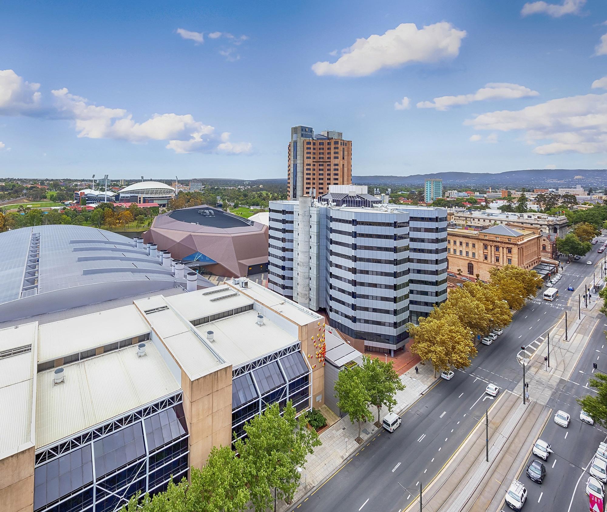 Oaks Adelaide Embassy Suites Bagian luar foto